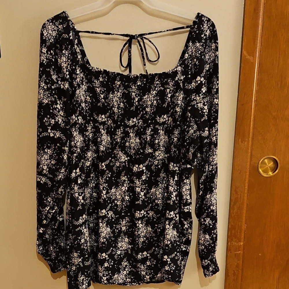 Sonoma Black Floral Flowy Top
